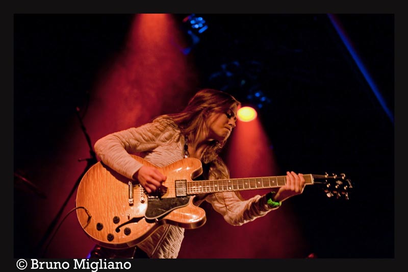 2009TrBSS-176NINAATTAL-BM